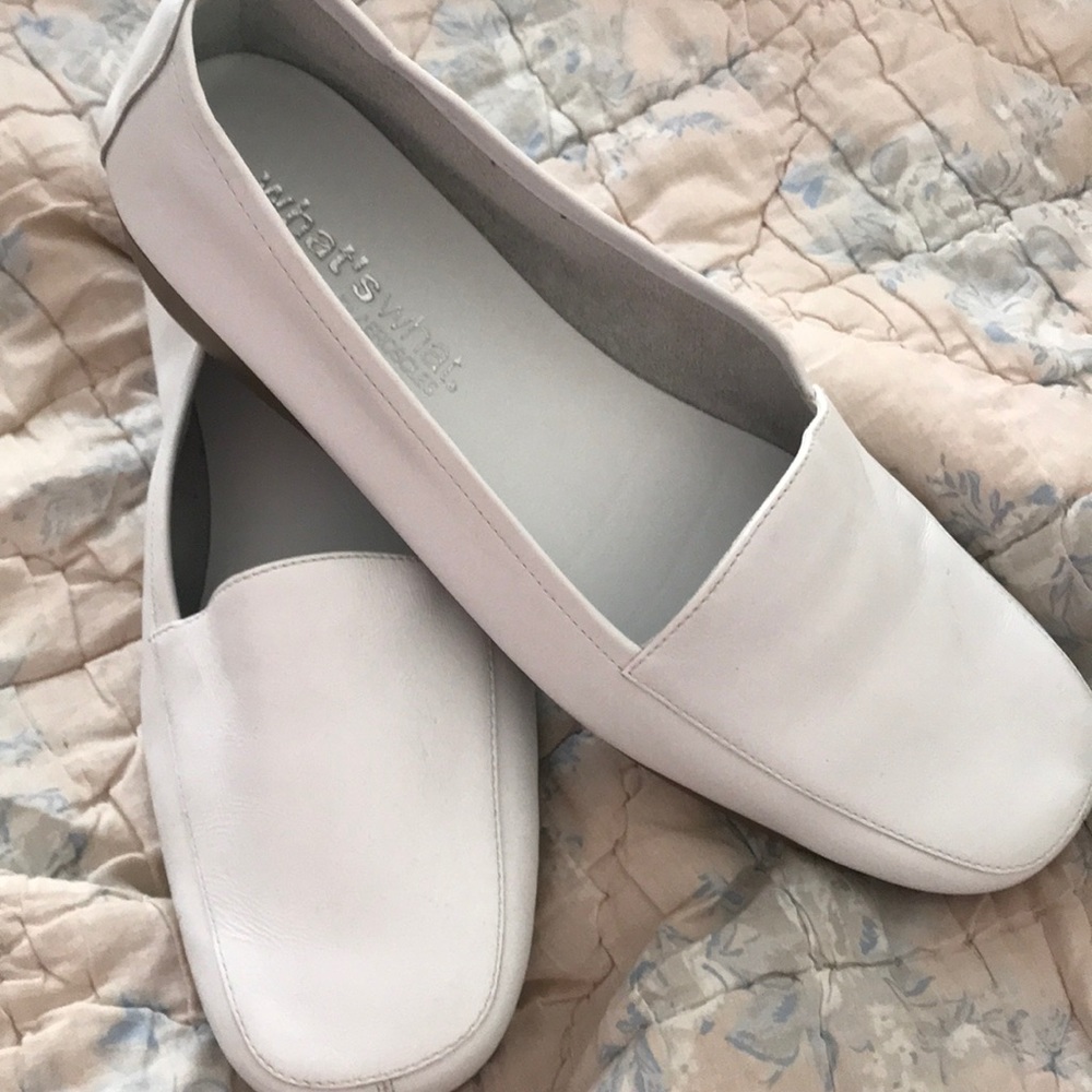 What’s what by Aerosoles- white slip on size 10
